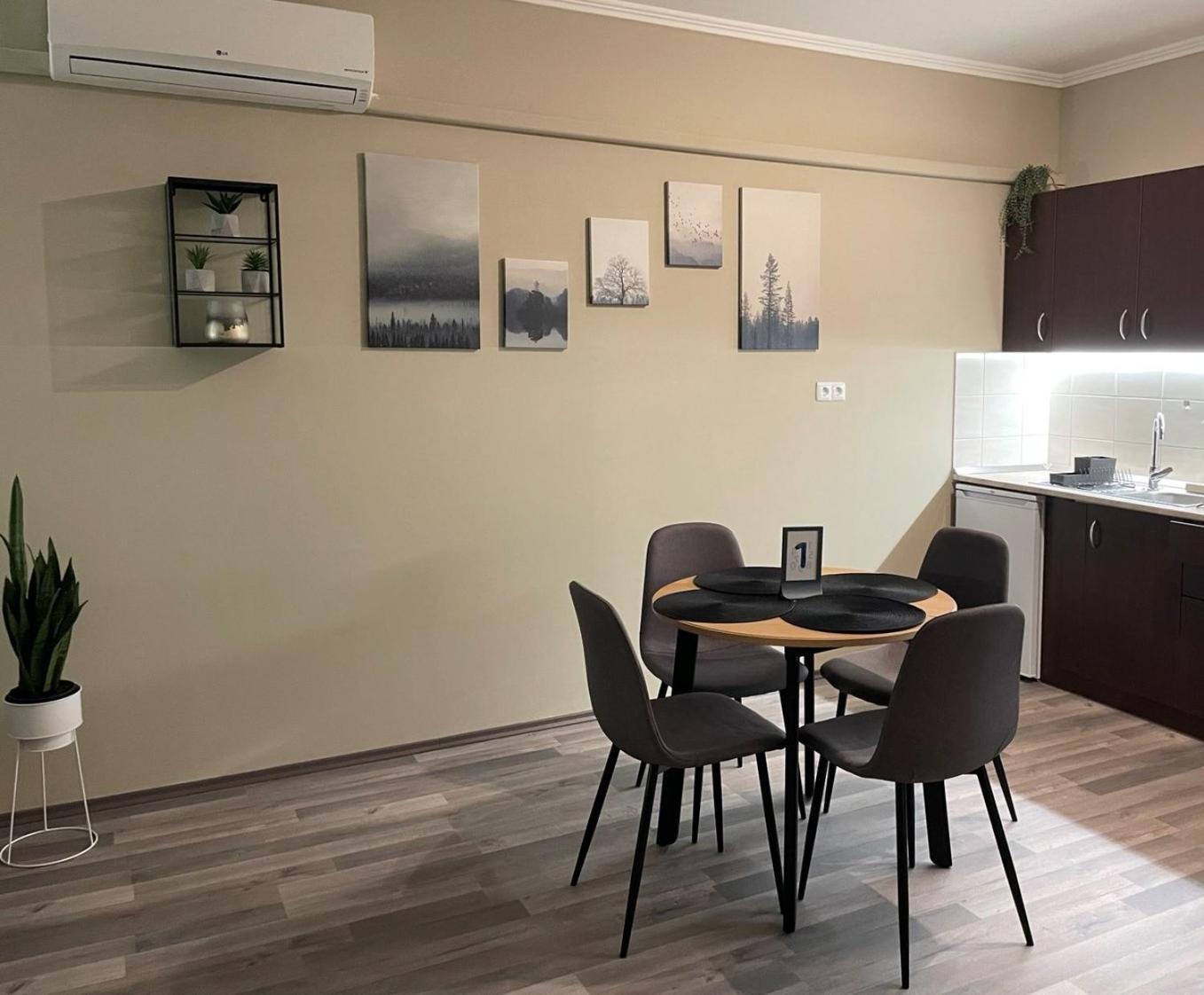 Macropolis Apartments Miskolc Habitación foto